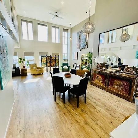 Stunning New York Loft Gallery Крайстчёрч Экстерьер фото