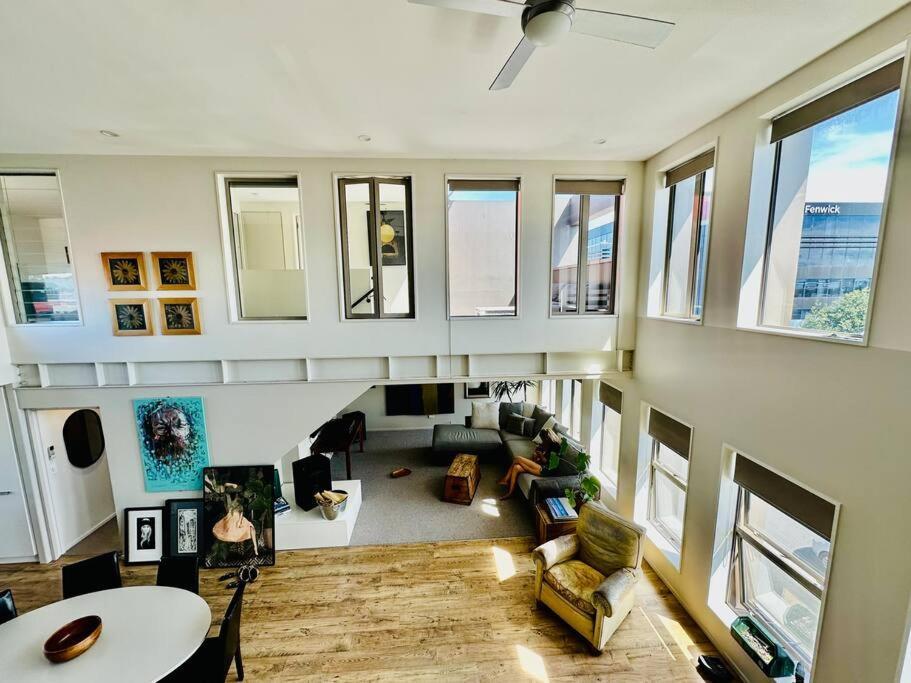 Stunning New York Loft Gallery Крайстчёрч Экстерьер фото