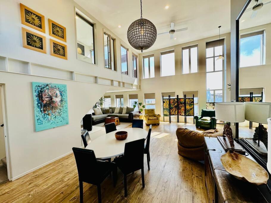 Stunning New York Loft Gallery Крайстчёрч Экстерьер фото