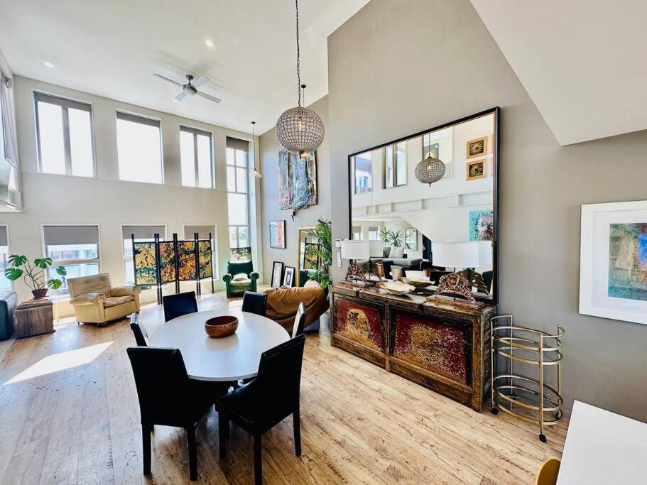 Stunning New York Loft Gallery Крайстчёрч Экстерьер фото
